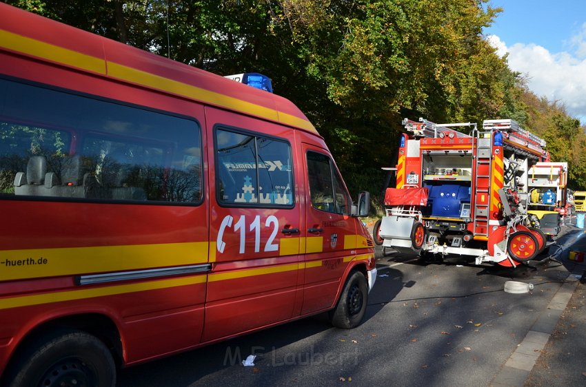 VU Tanklastzug umgestuerzt Huerth Industriestr P489.JPG